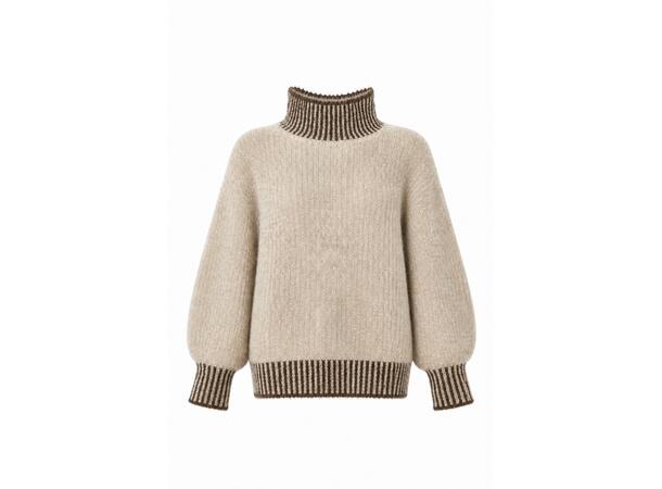 YTT07018 Sand S/M Ladie's Knitted Sweater