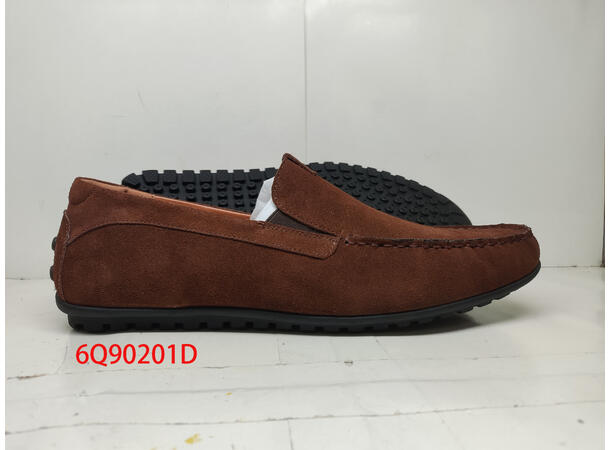 6Q90201 Dark Brown 43 Cow Suede