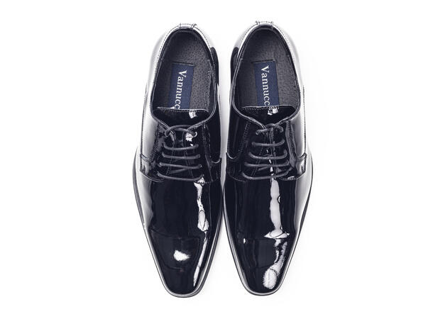 653501 Black Patent 42 Patent Leather